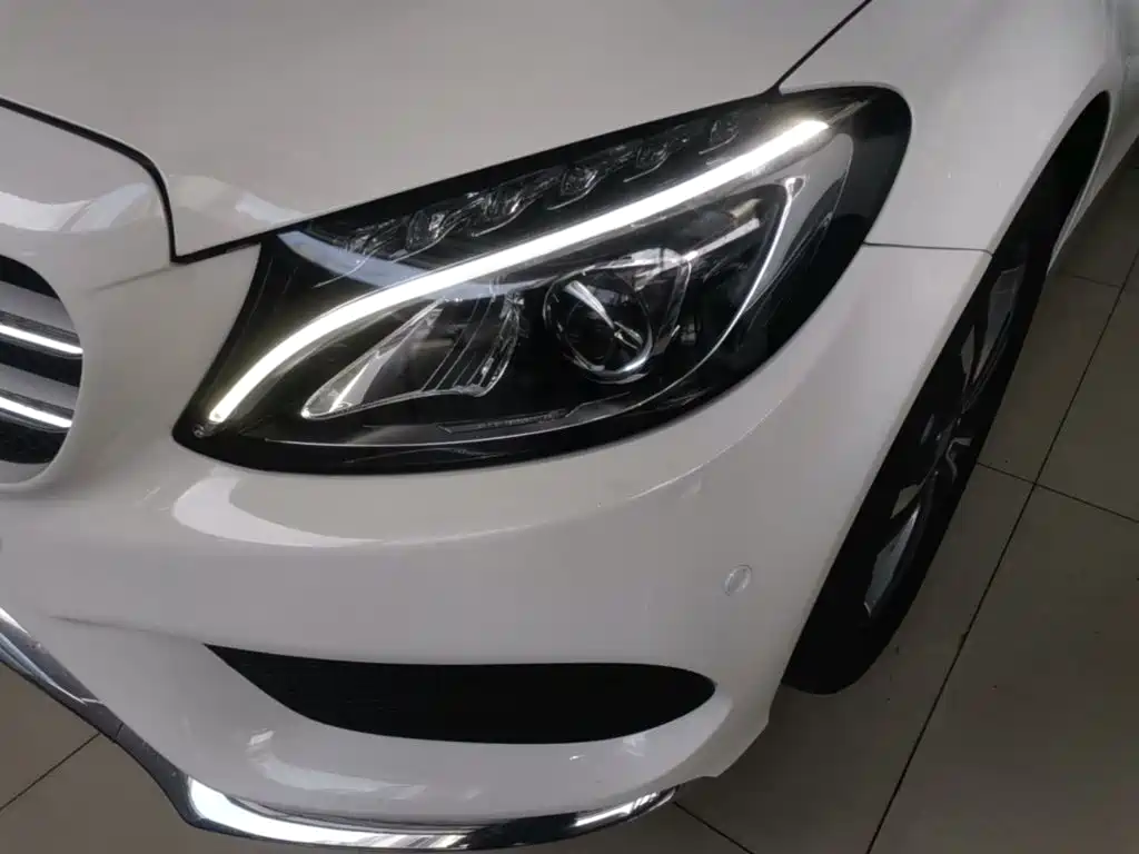 Фото 24 - Mercedes-Benz C-Class