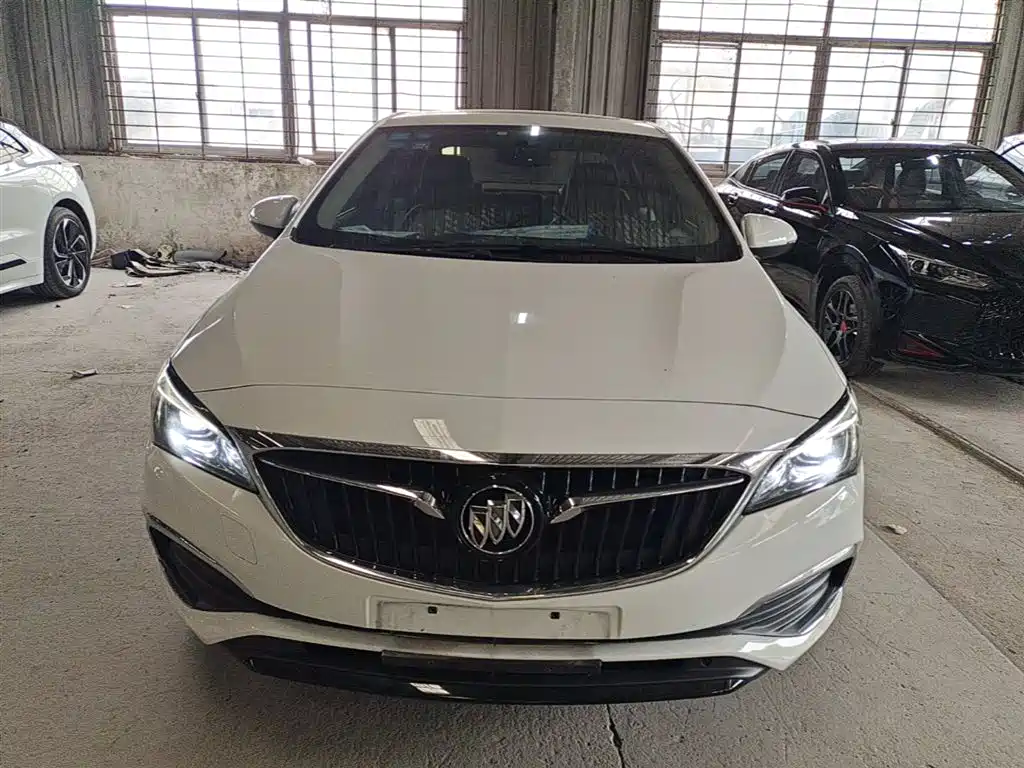 Buick Verano 2019 Sedan 15S Auto Leading фото 3