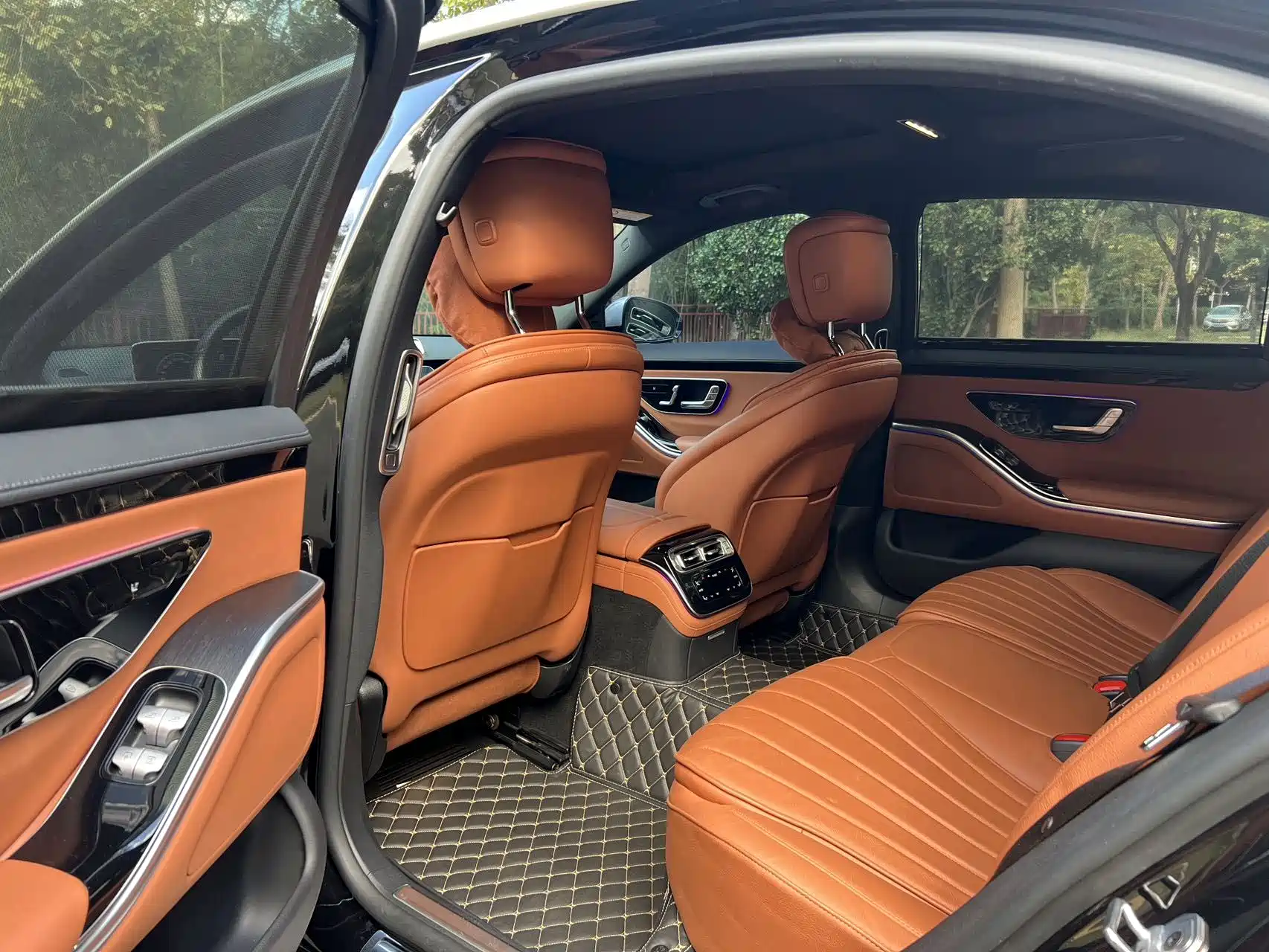 Фото 6 - Mercedes-Benz S-Class