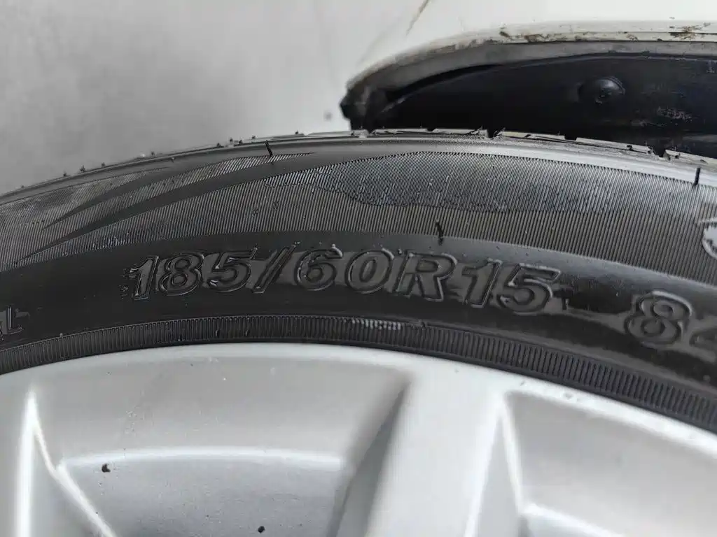 Photo 24 - Volkswagen Jetta