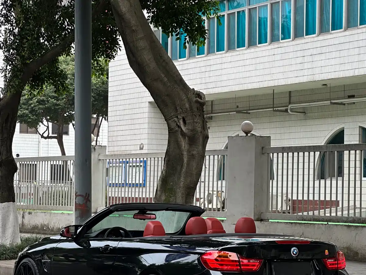 BMW M4 2014 M4 Convertible Coupe фото 17
