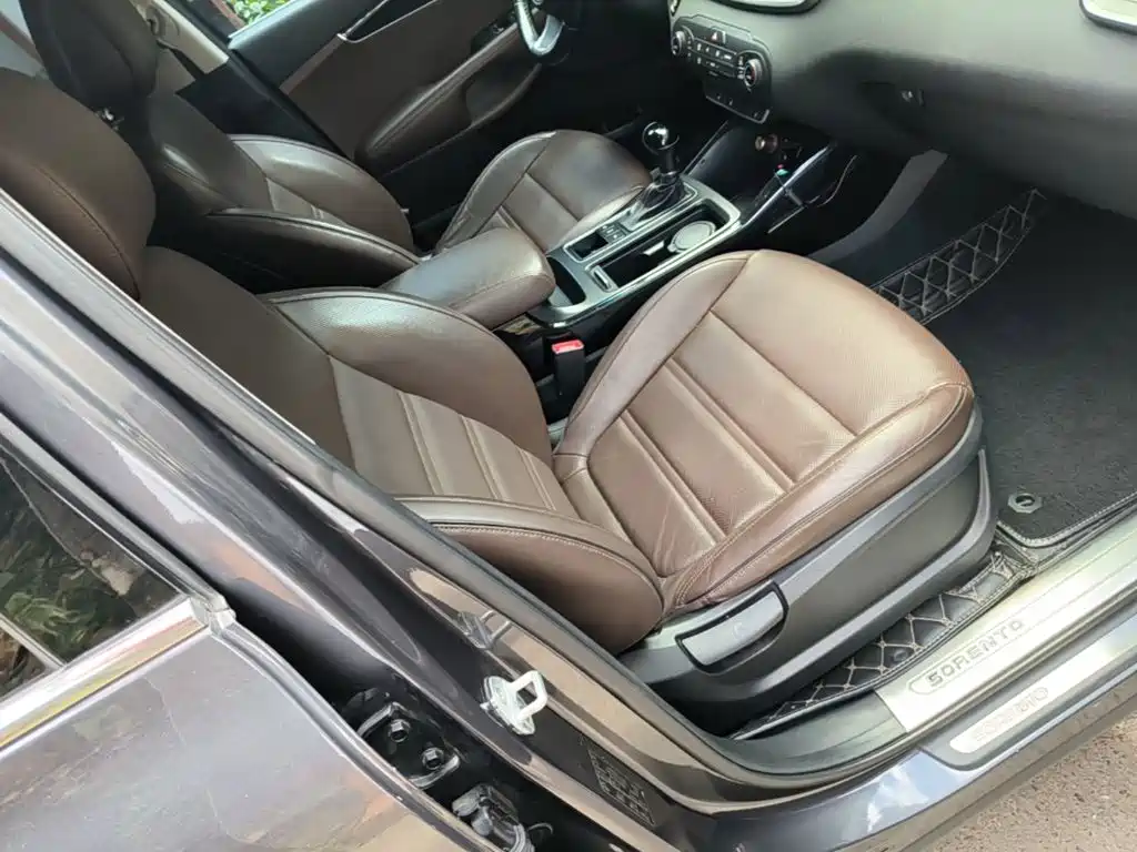 Kia Sorento 2016 2015 Sorento L 2.4L Gasoline 4WD Elite 7-seater China IV