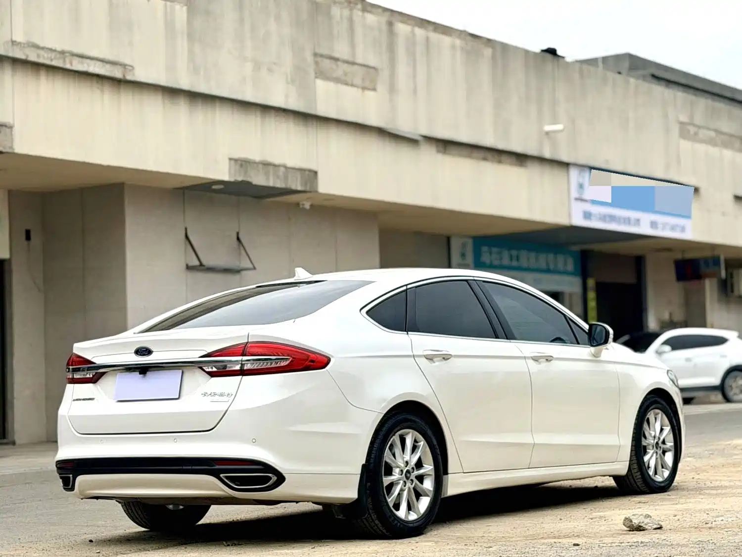 Фото 4 - Ford Mondeo