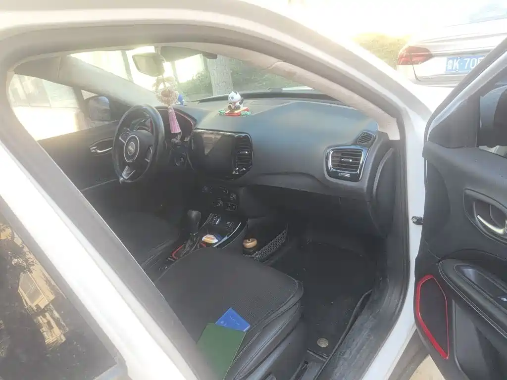 Jeep Compass 2021 2020 220T Automatic Leading Edition