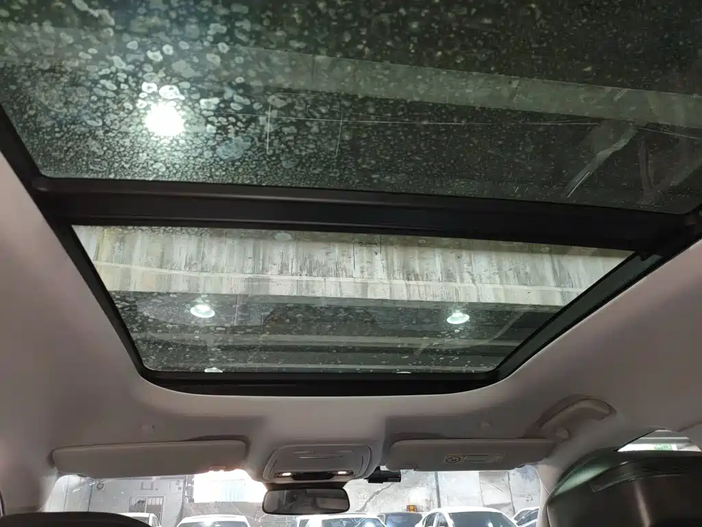 Фото 18 - Ford Edge