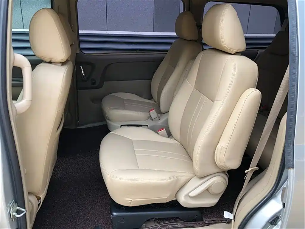 Buick GL8 2013 2.4L Classic фото 9