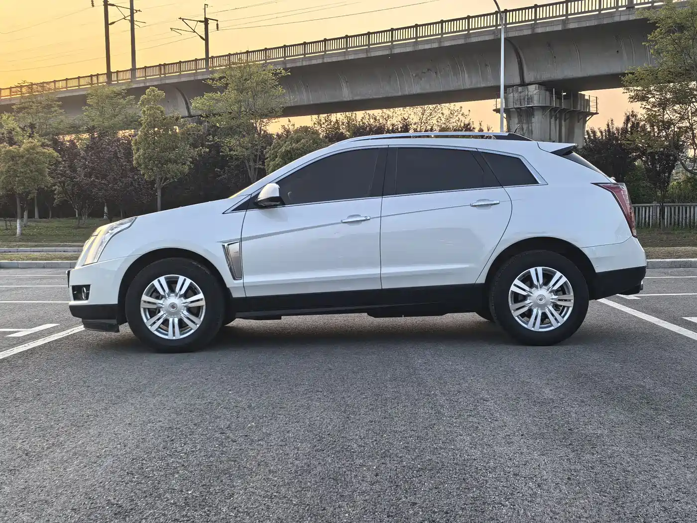 Cadillac SRX 2015 3.0L Elite фото 3