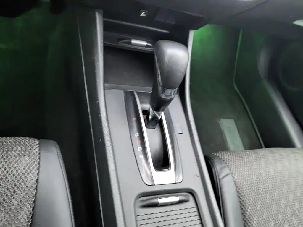Honda Jade 2018 2017 1.8L Automatic Comfort Edition 5-seater