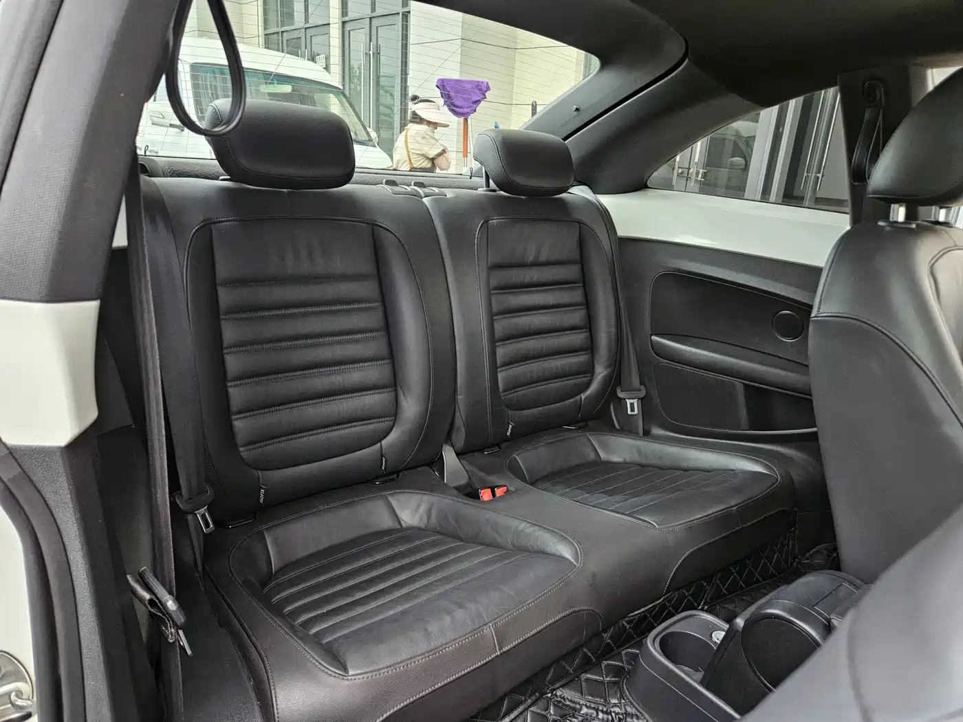 Volkswagen Beetle 2014 1.2TSI Comfort Edition фото 10