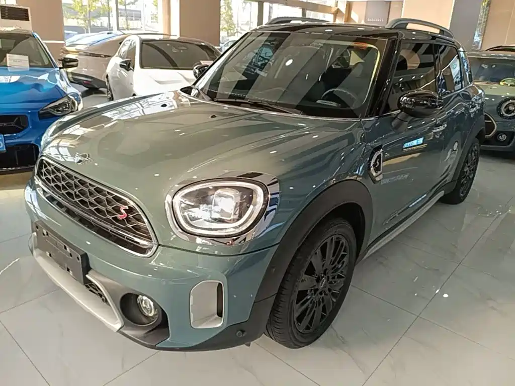 Photo 1 - MINI COUNTRYMAN