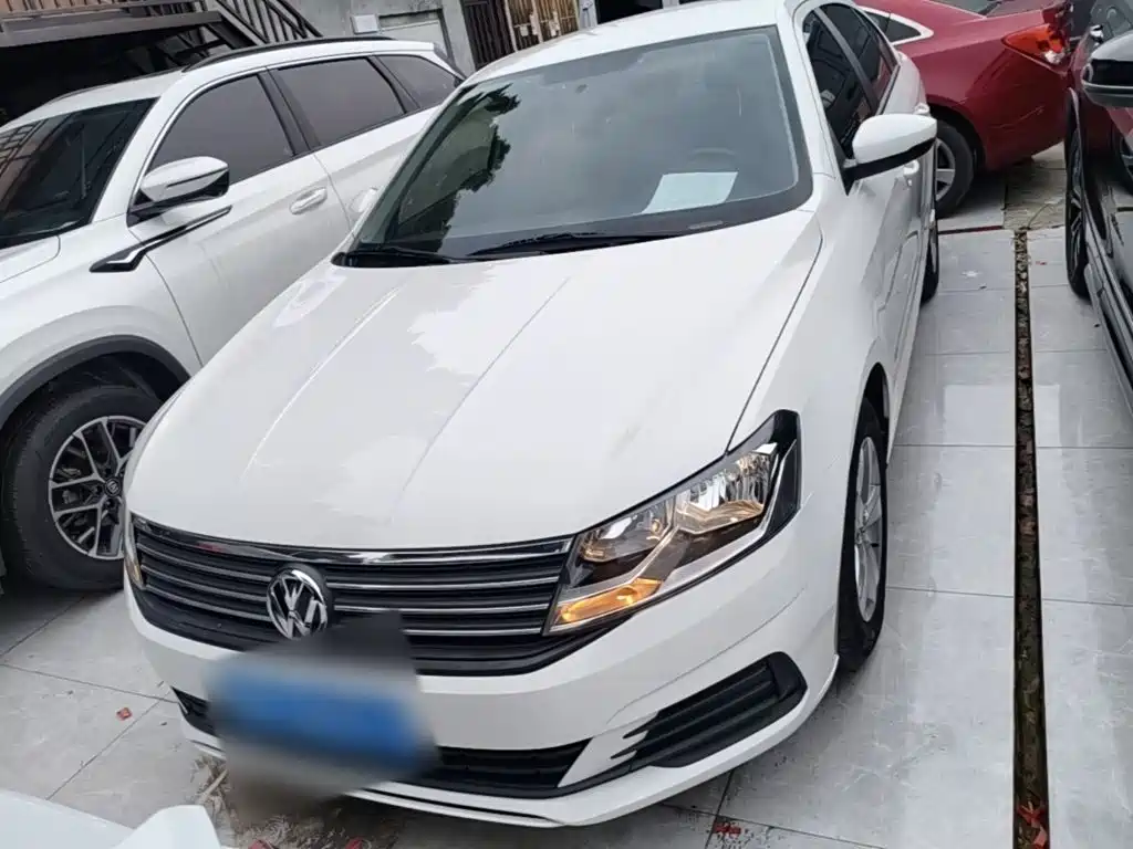 Фото 3 - Volkswagen Lavida