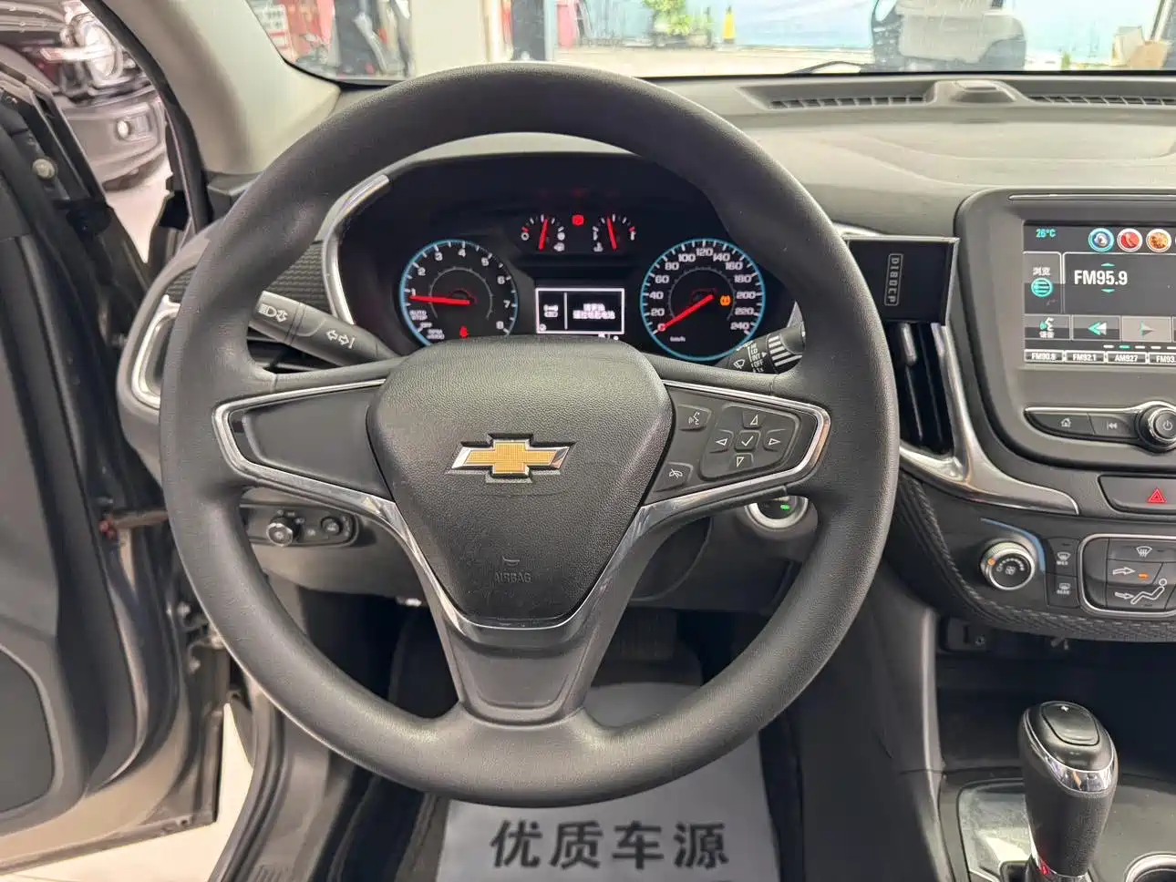 Chevrolet Equinox 2017 535T Automatic Galloping Edition фото 8