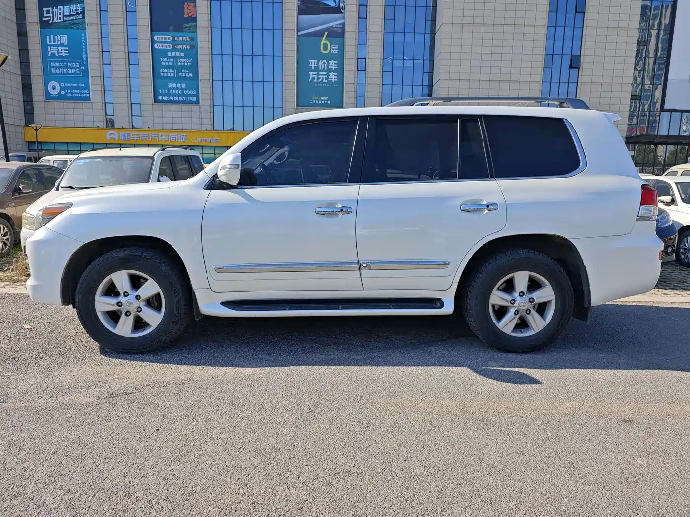 Lexus LX 2013 570 фото 2
