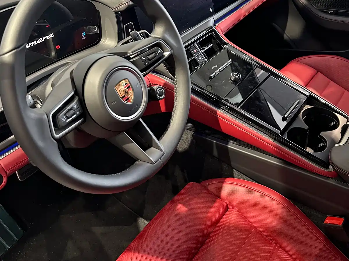 Porsche Panamera фото 3