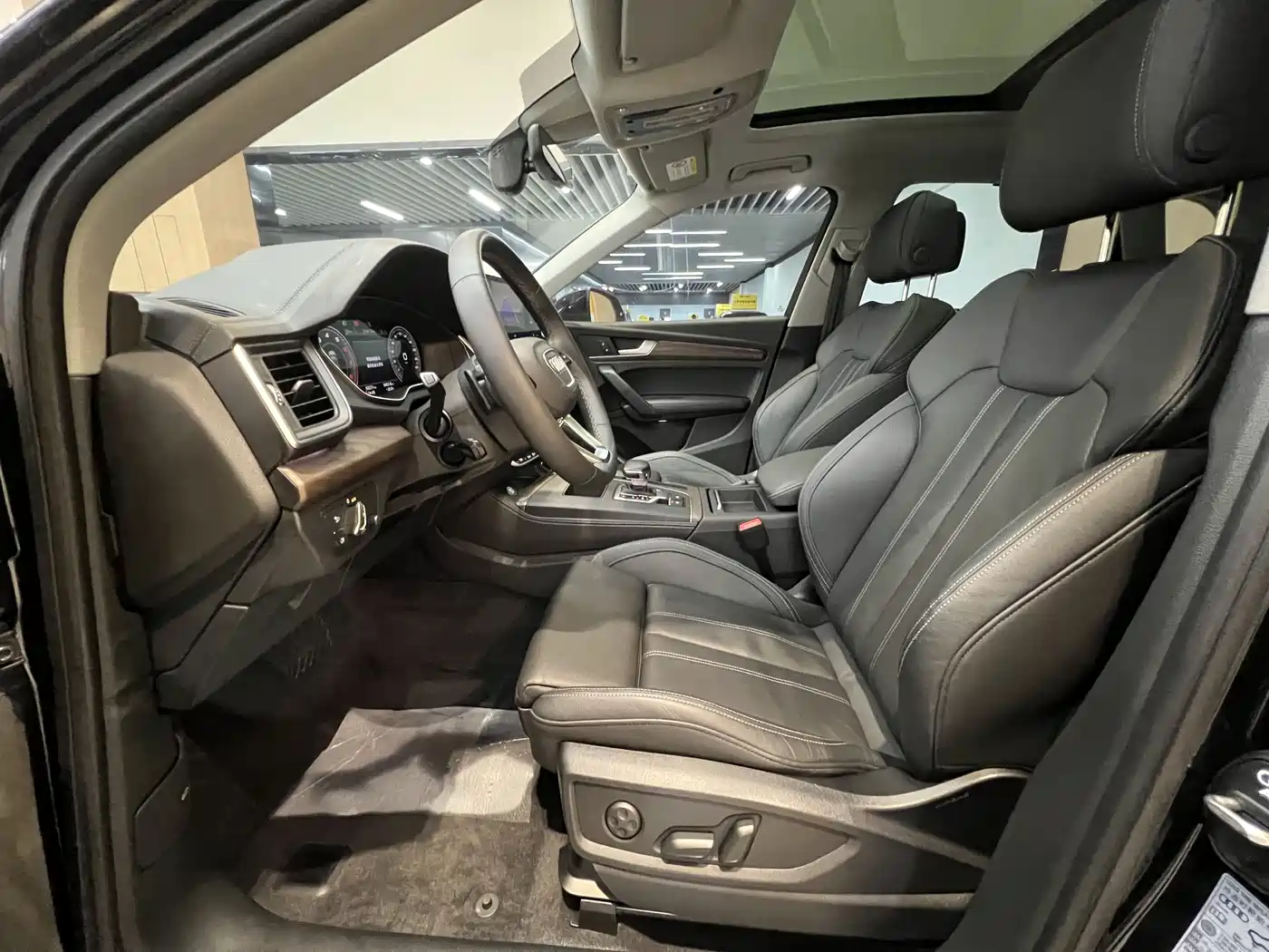 Audi Q5L 2022 40T Luxury Elegance фото 9