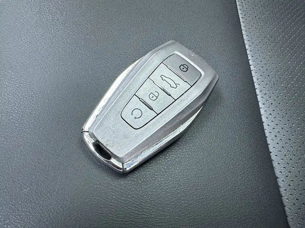 Фото 13 - Geely Coolray
