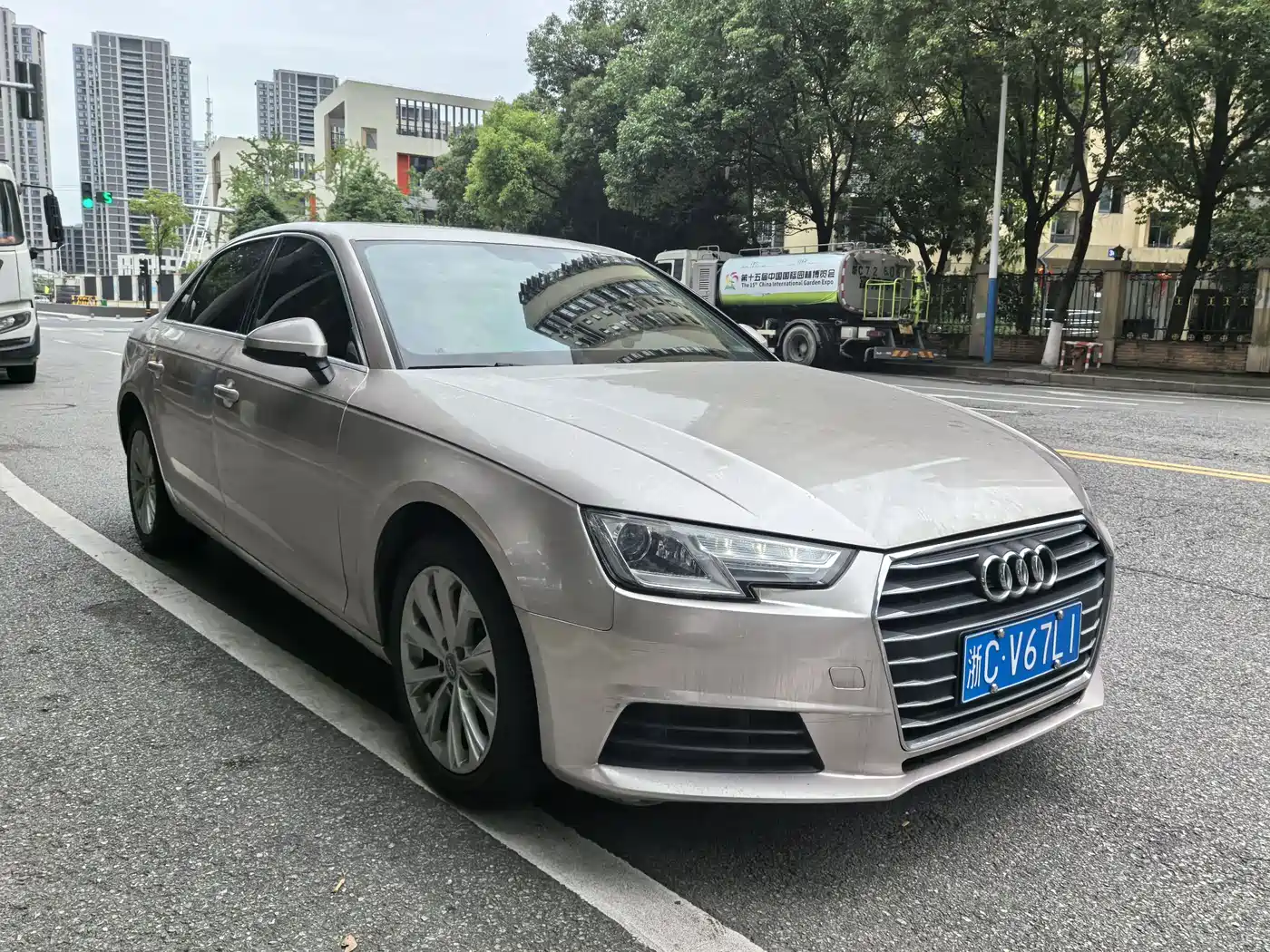 Фото 15 - Audi A4L