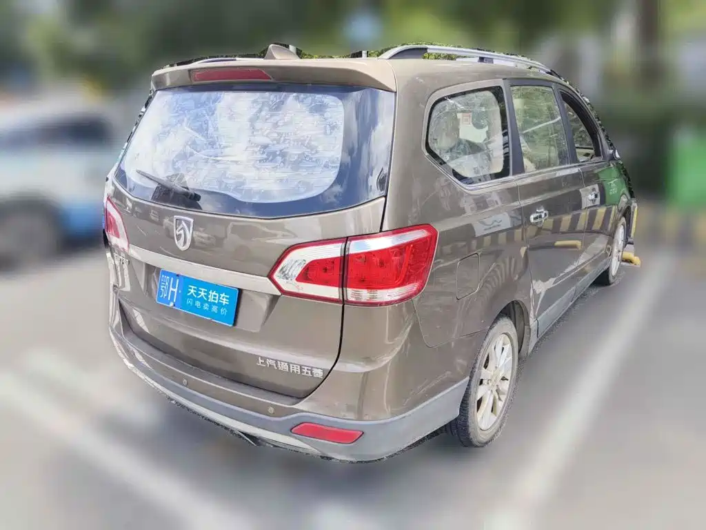 Фото 2 - Baojun 730