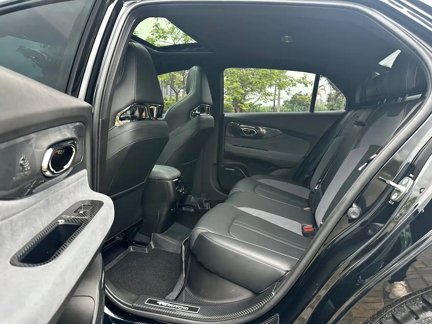 GAC Trumpchi Trumpchi Emkoo 2024 Model 400T Auto Shadow Leopard R MAX Edition фото 17