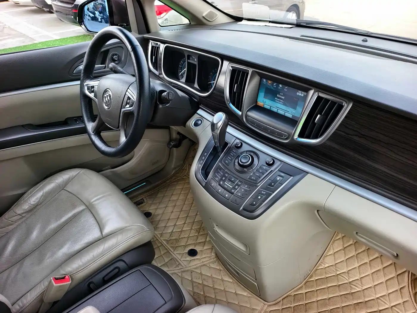 Buick GL8 2013 3.0L XT Luxury Business Flagship Edition фото 18