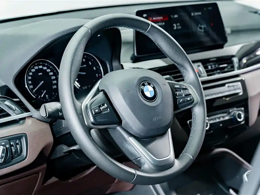 BMW X1 2021 sDrive20Li Fashion фото 10