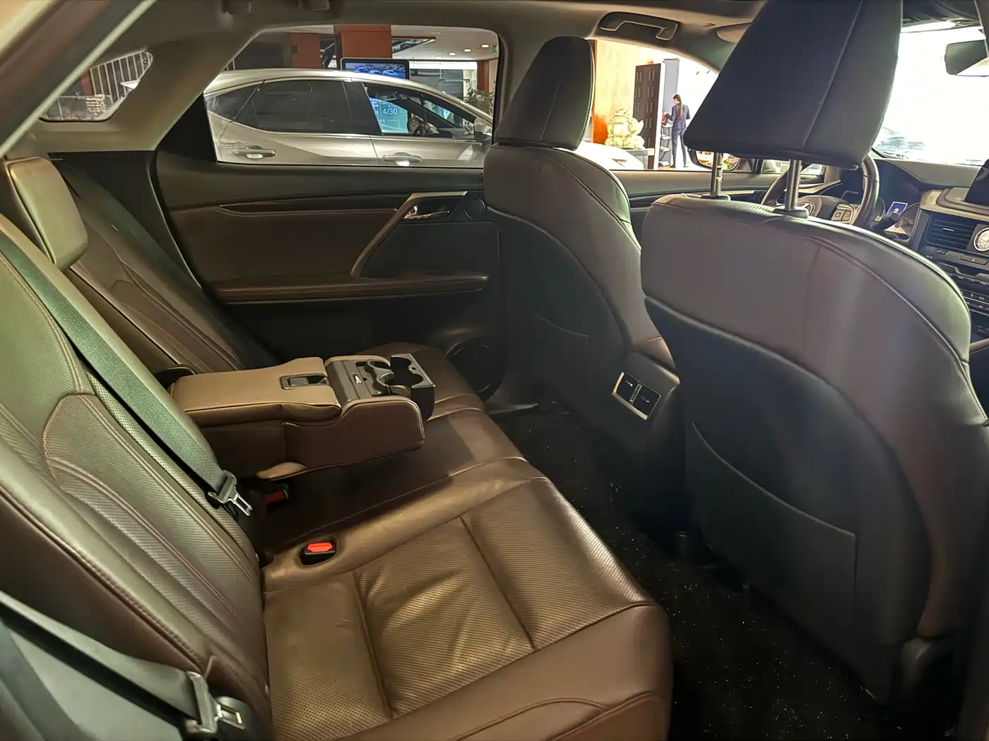 Lexus RX 2020 300 4WD Elegance Edition China VI фото 12