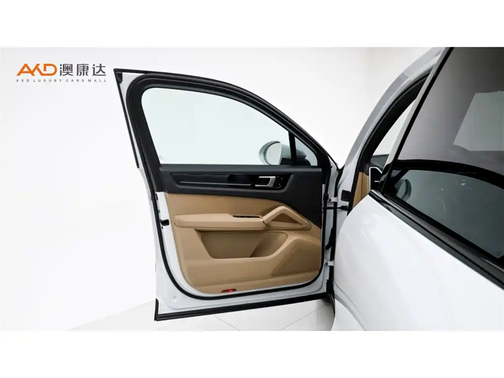 PORSCHE CAYENNE NEW ENERGY