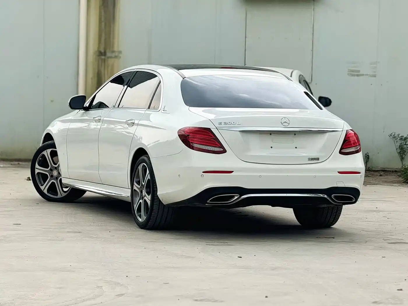 Mercedes-Benz E-Class 2016 E 300 L Sport Luxury фото 4