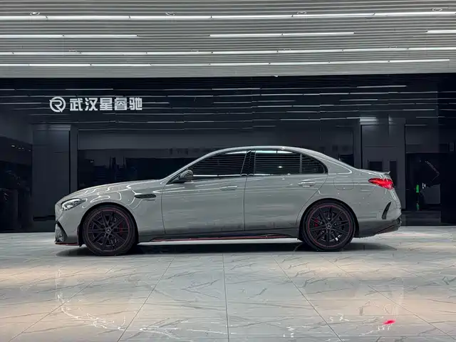 Mercedes-Benz C-Class AMG New Energy 2024 Mercedes-AMG C 63 S E PERFORMANCE F1 Edition — фото 3
