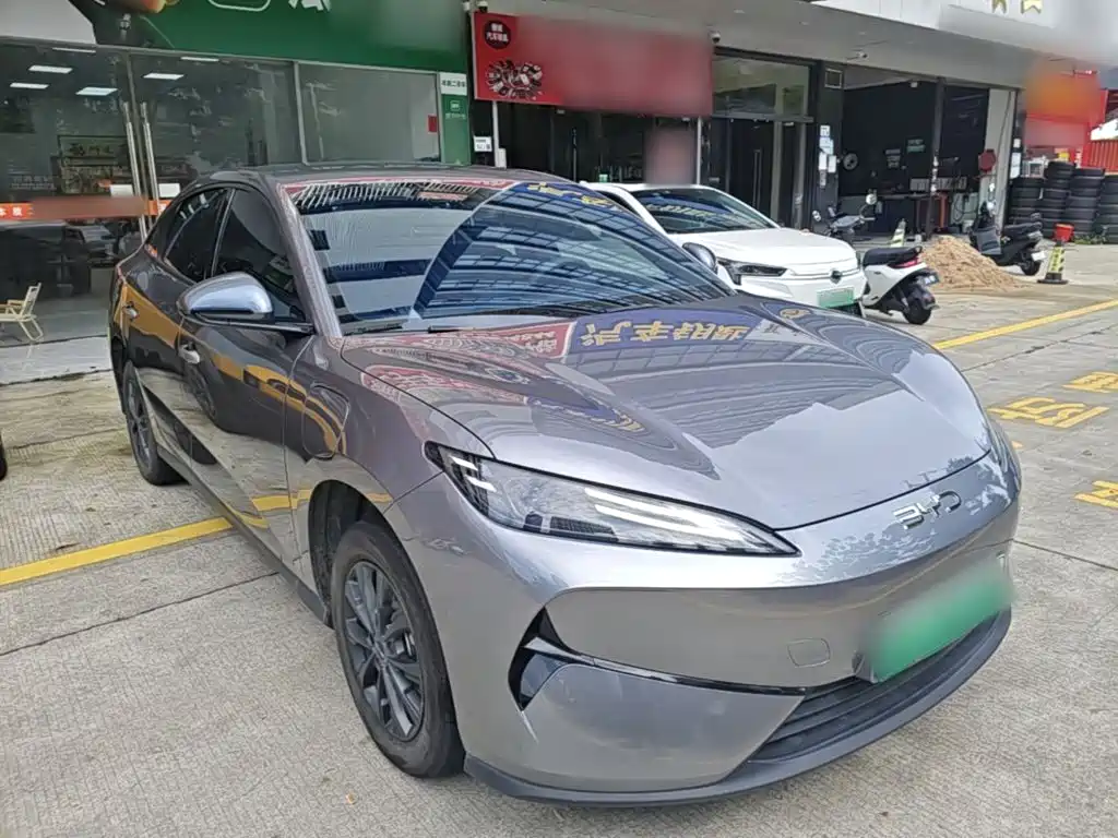 BYD e7 2025 2025 Model 520 Smart Edition