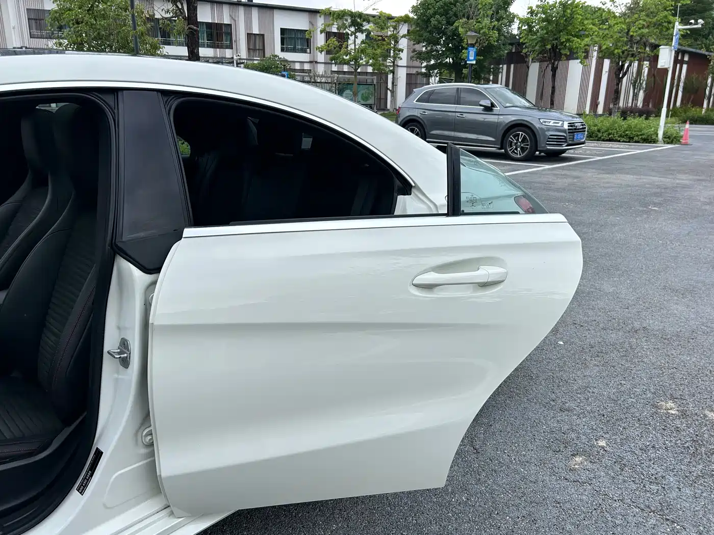 Mercedes-Benz CLA (Import) 2016 CLA 220 4MATIC фото 32