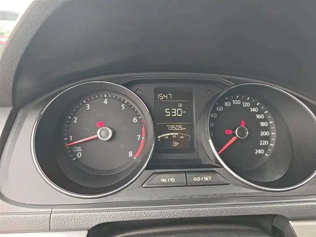 Volkswagen Lavida 2017 1.6L Manual Comfort Edition фото 12