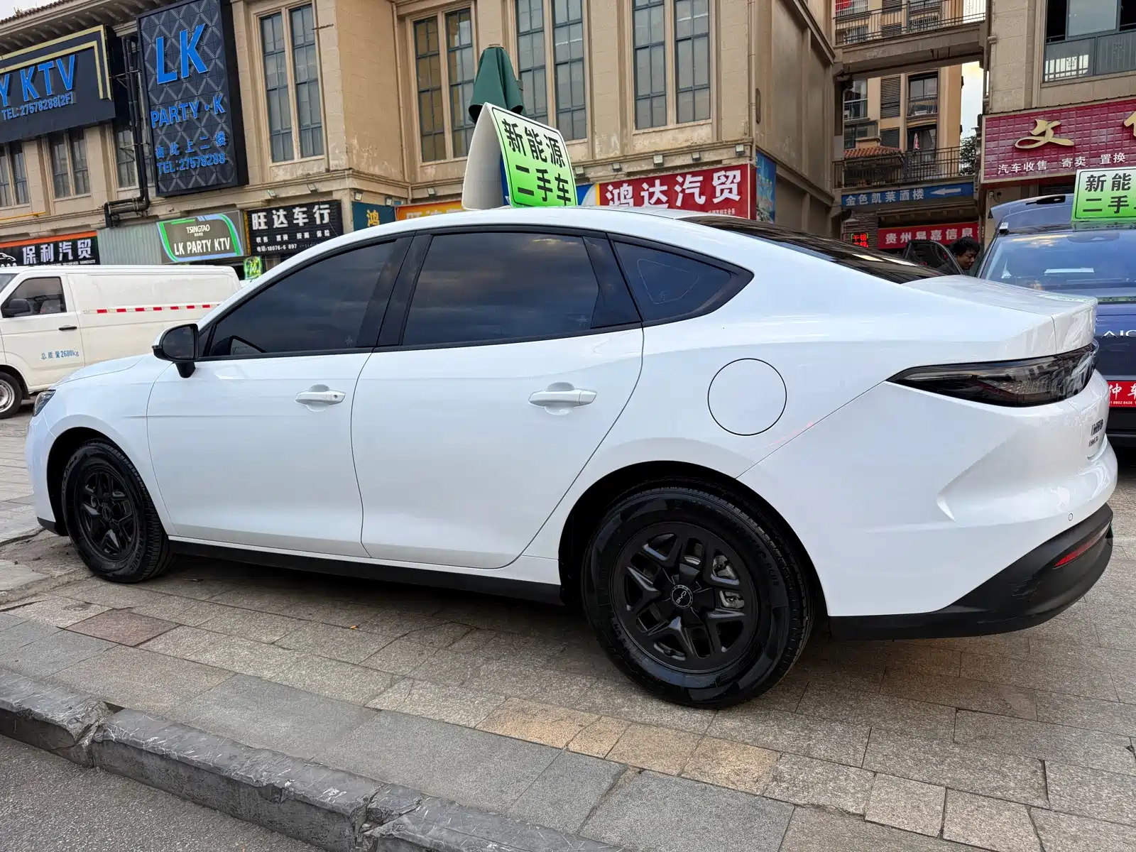 Photo 15 - BYD Seal 05