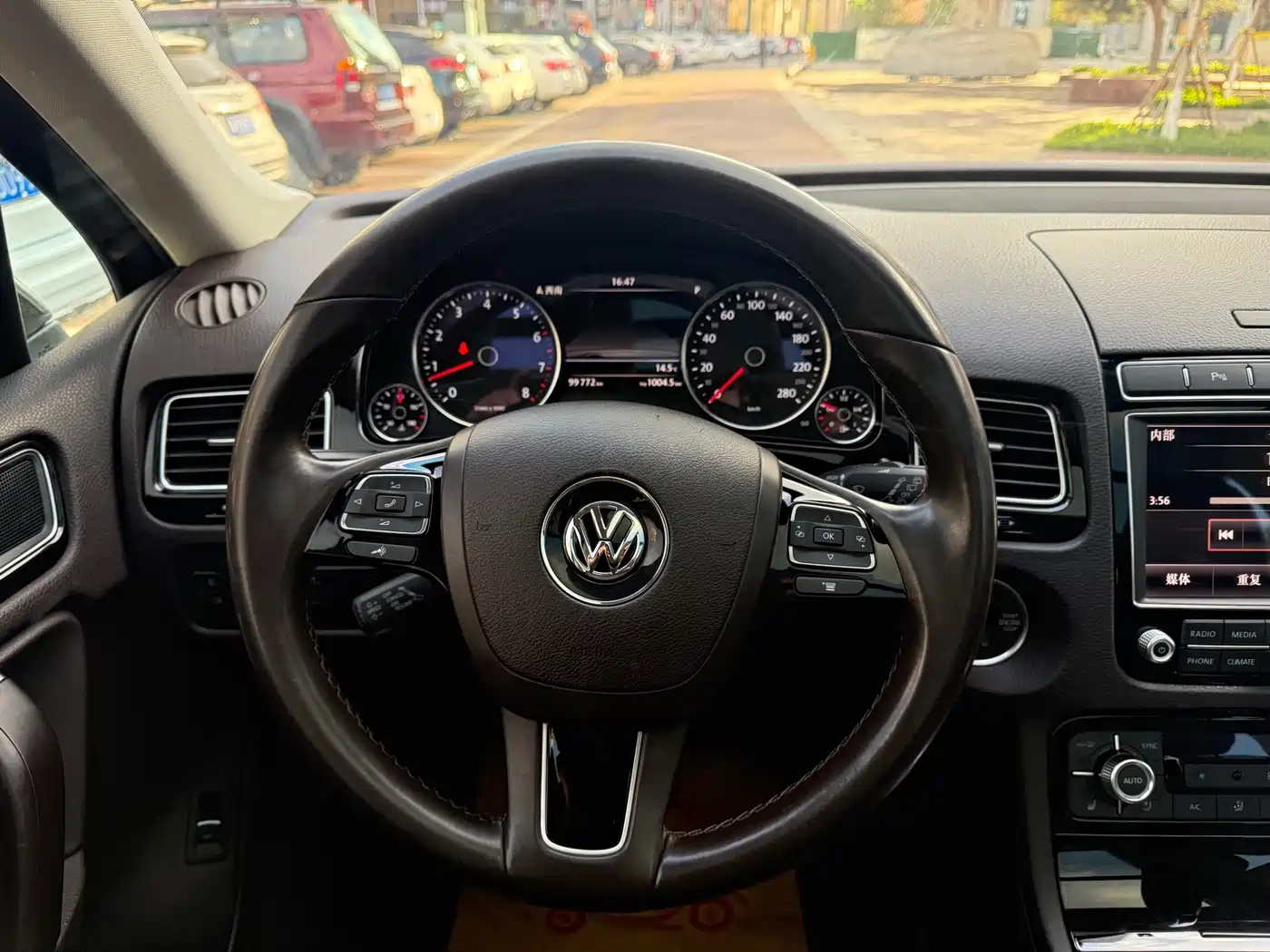Volkswagen Touareg 2017 3.0TSI Explorer Edition фото 14