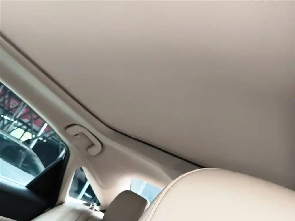 Toyota Avalon 2019 Hybrid 2.5L XLE Premium Edition China VI фото 18