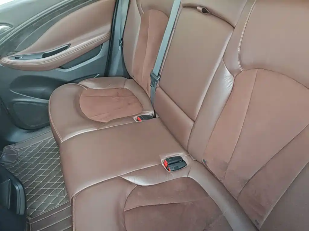 Фото 17 - Buick Envision Plus