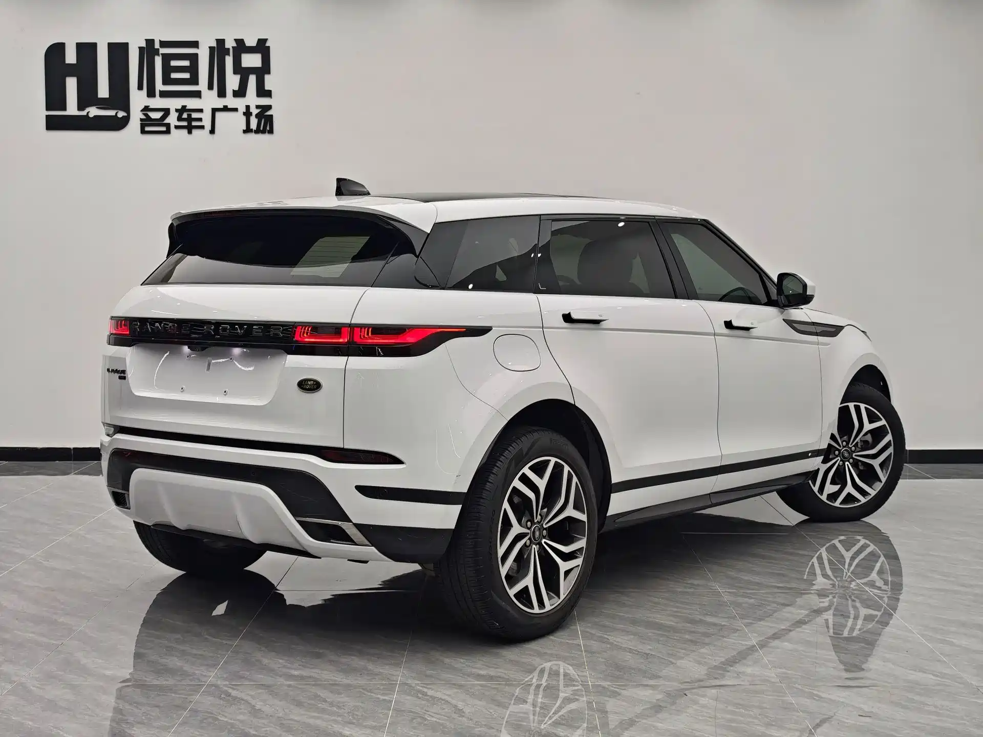 صورة 3 - Land Rover Range Rover Evoque