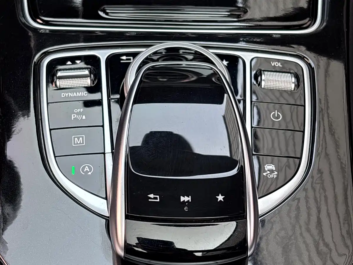 Mercedes-Benz GLC 2017 GLC 200 4MATIC фото 17