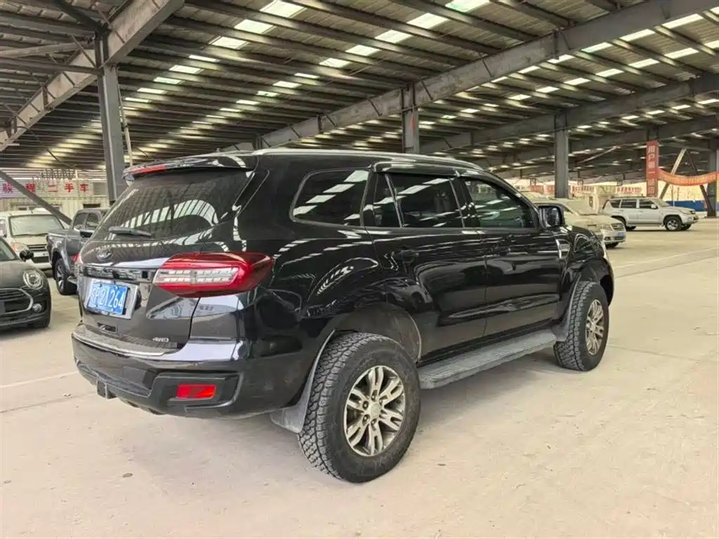 Ford Everest 2016 2.2T Diesel Manual 4WD Luxury Edition фото 13