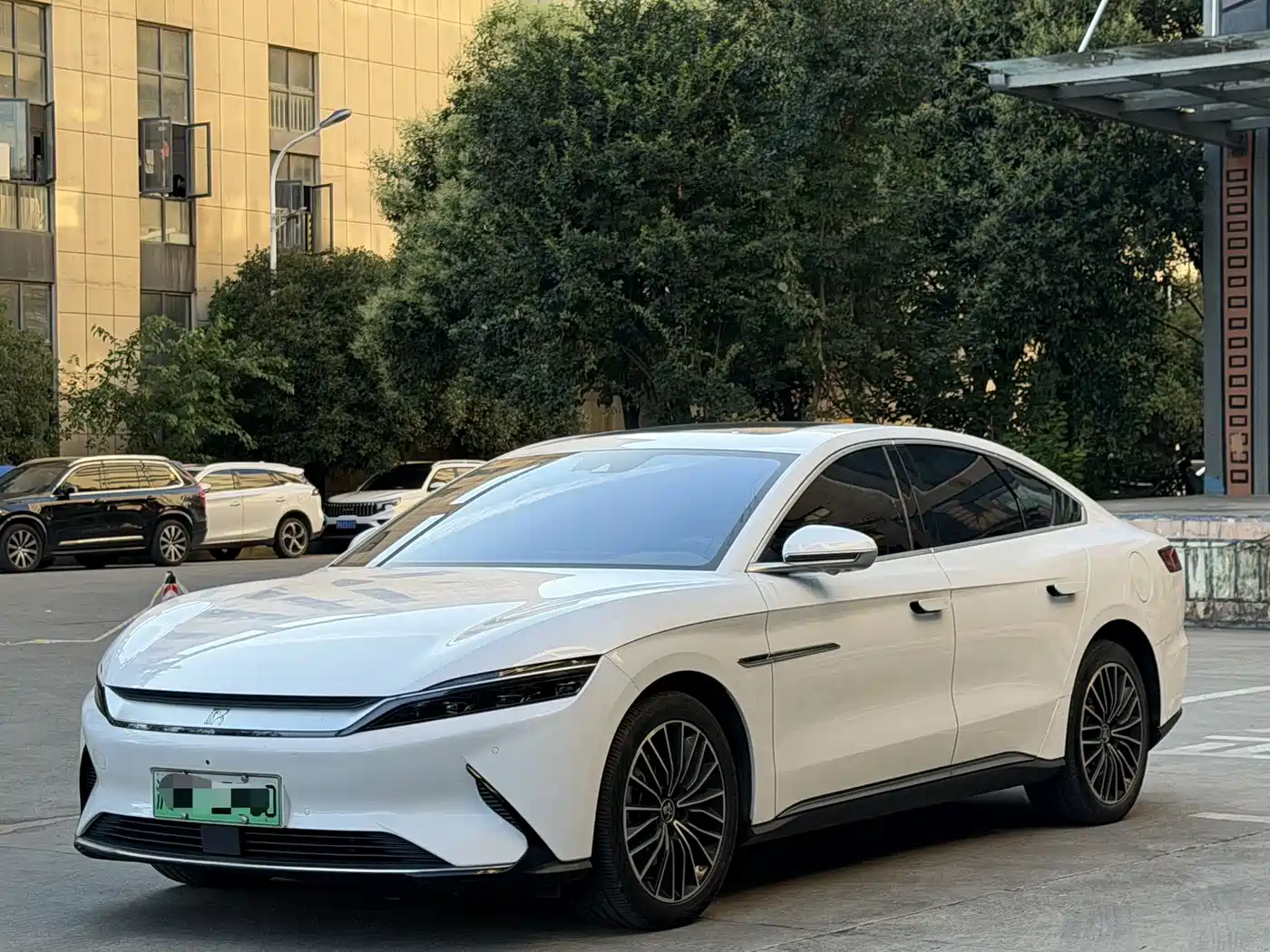 BYD Han 2021 EV Standard Range Luxury