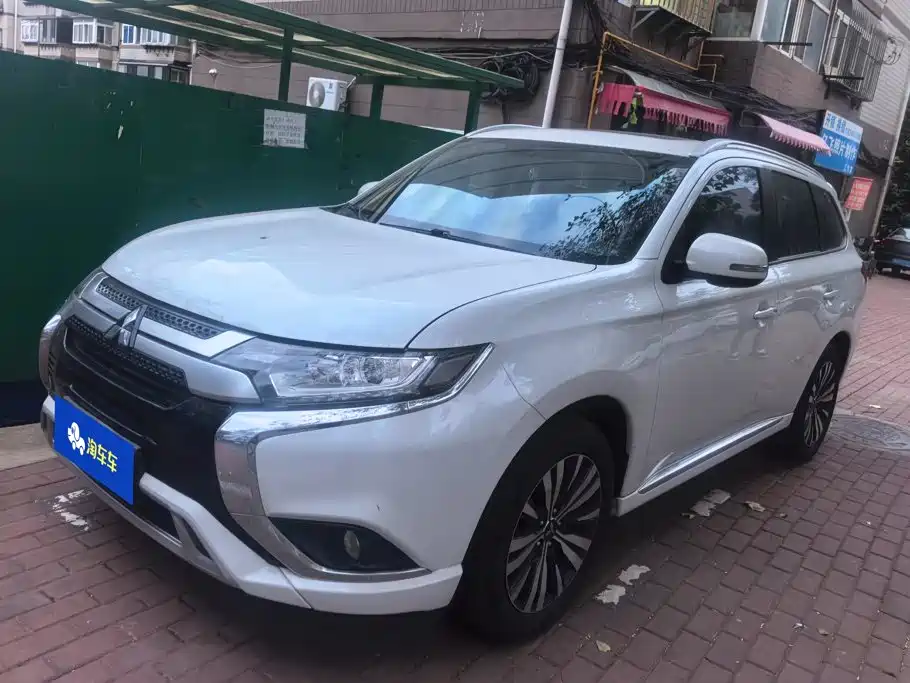 Mitsubishi Outlander 2021 — пригон из Китая