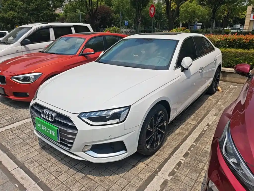 Audi A4L 2022 40 TFSI Luxury Elegance