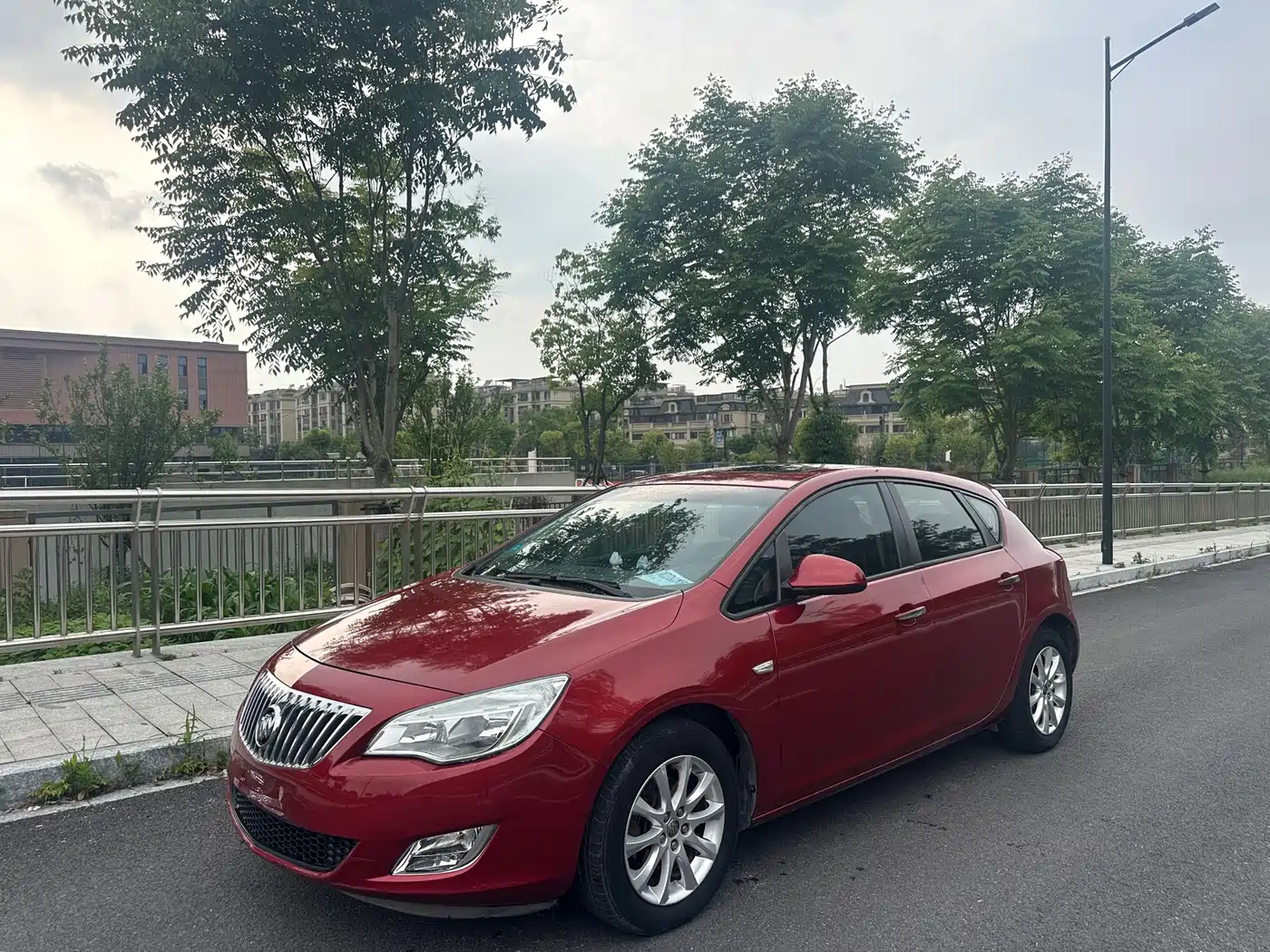 Buick Excelle 2014 XT 1.6L Automatic Fashion фото 3