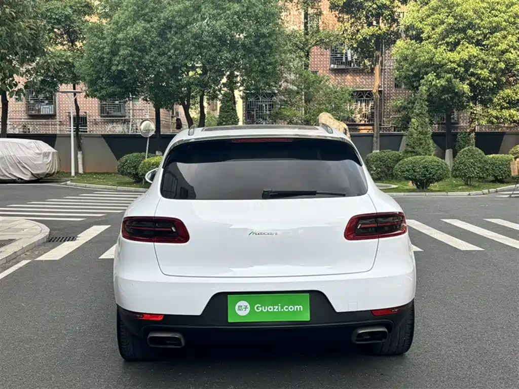 Porsche Macan 2017 Macan 2.0T фото 11