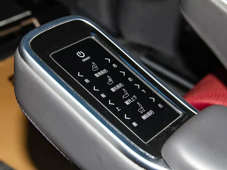 Toyota Sienna 2026 2.5L Hybrid AWD Luxury Edition фото 15