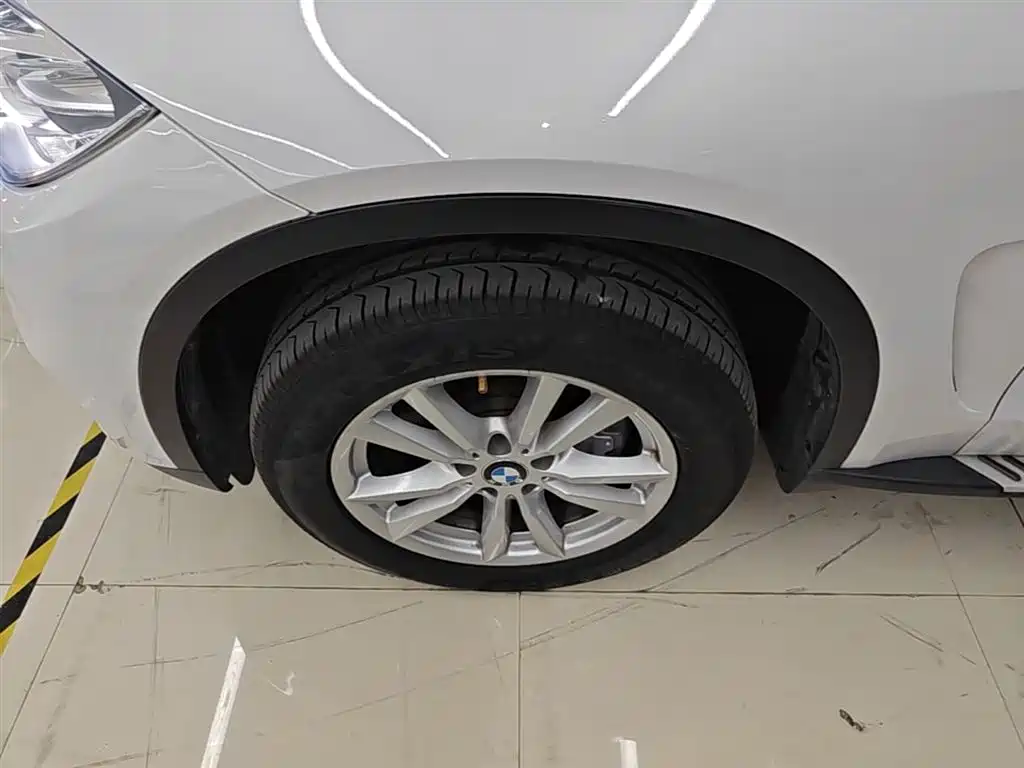 BMW X5 (Import) 2015 xDrive28i фото 23