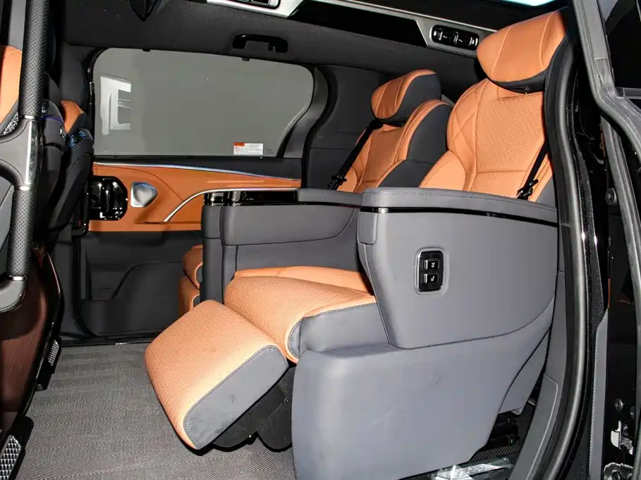 Toyota Sienna 2024 2.5L Hybrid Comfort Edition фото 12
