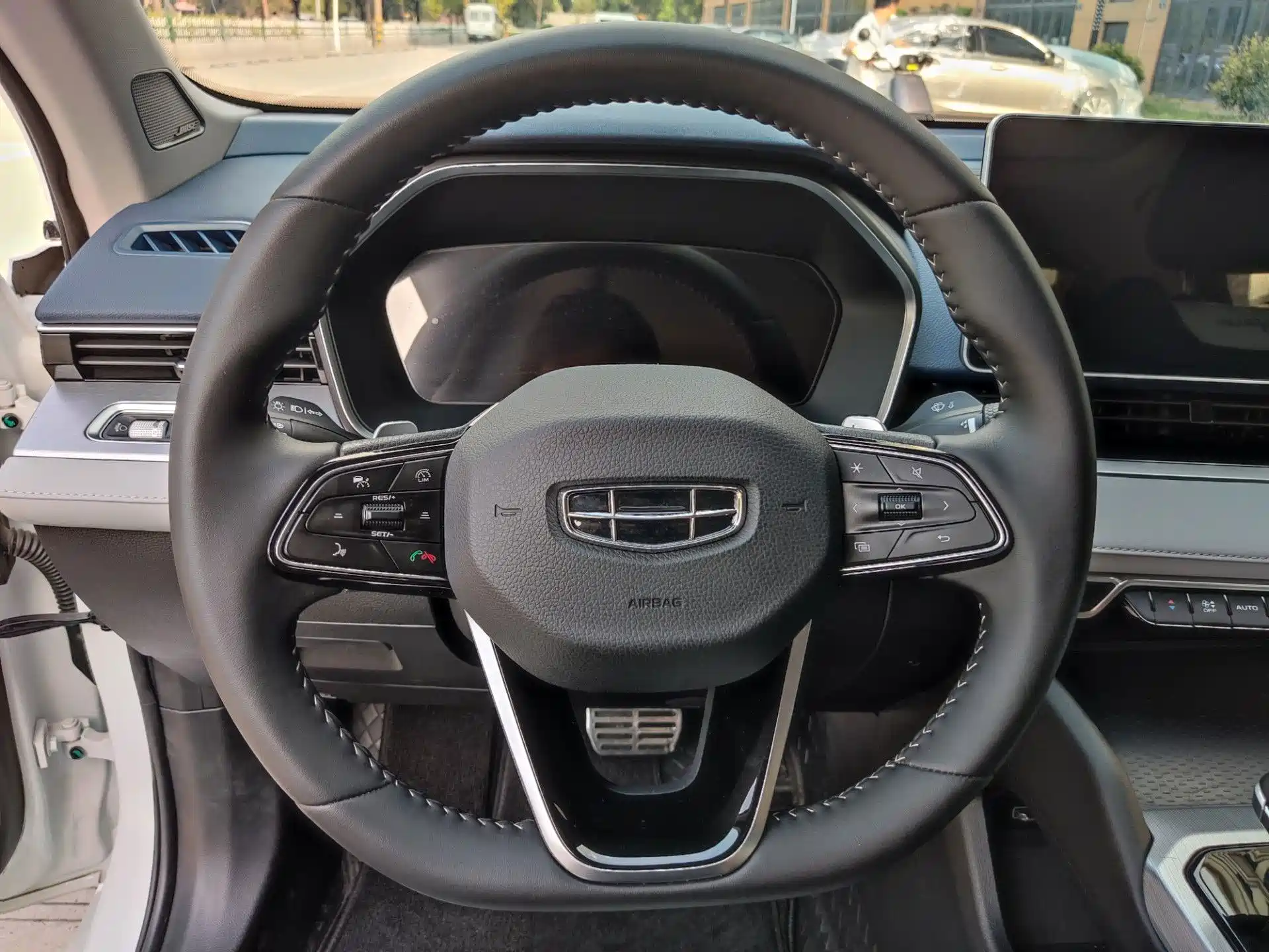 Фото 4 - Geely Preface