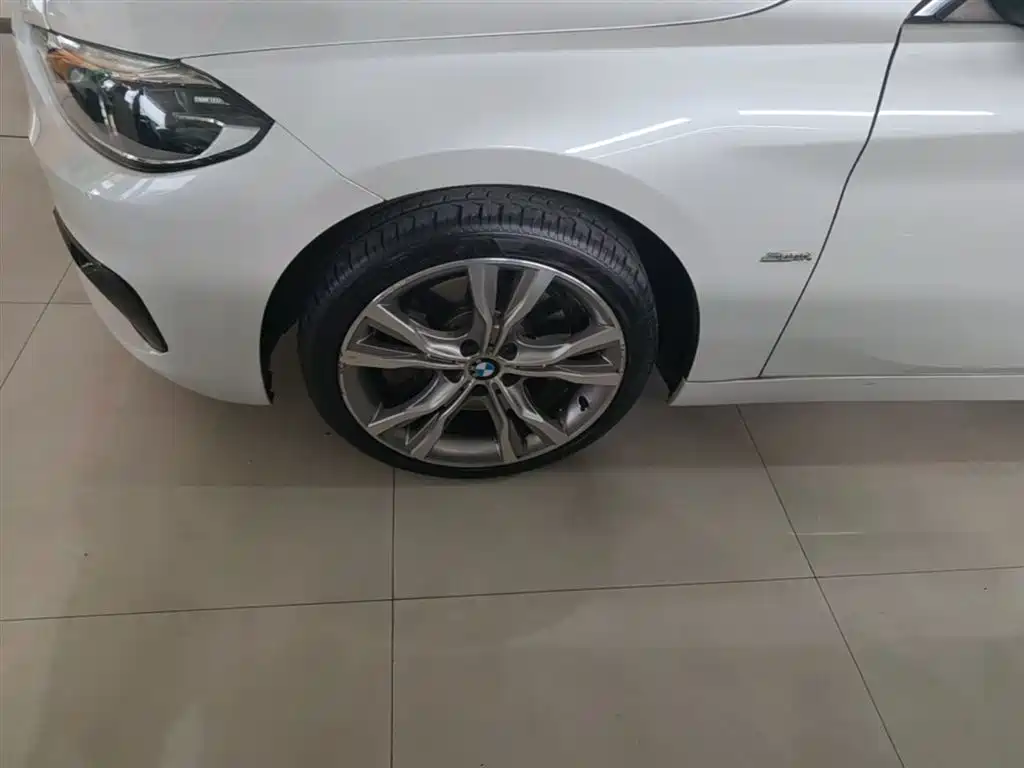 BMW 1 Series 2018 120i Design Package фото 23