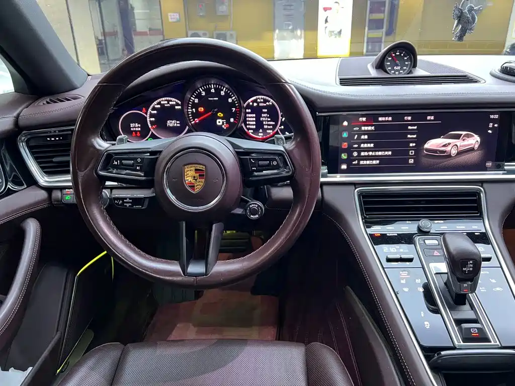 Фото 9 - Porsche Panamera